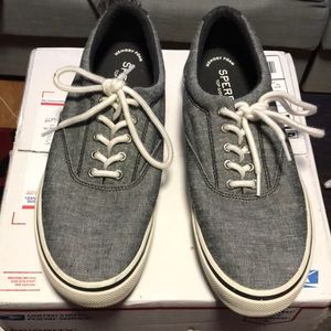 Sperry Sneakers